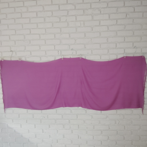 Nordstrom Tissue Weight Cashmere Scarf In Orchid OS - Picture 2 of 5